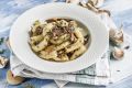 Ригатони с белыми грибами и трюфельным соусом