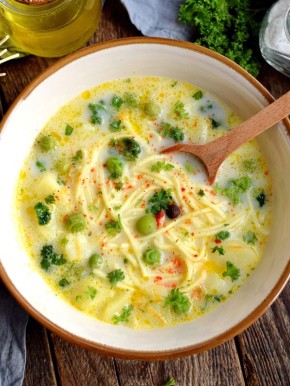 Сырный суп с яичной лапшой: удобно, быстро и вкусно