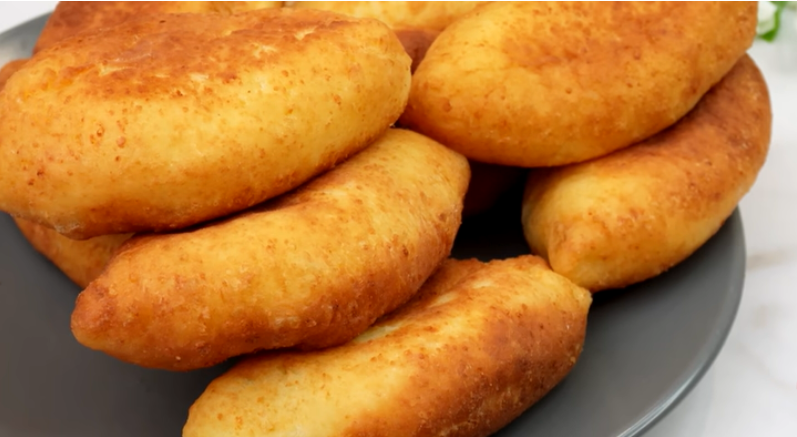 Пирожки, которые тают во рту: простой рецепт без дрожжей