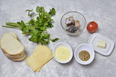 Бутерброды с тунцом и сыром: идеальный перекус всего за 15 минут