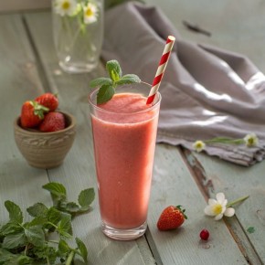 Клубничный понедельник: яркие рецепты для весеннего настроения