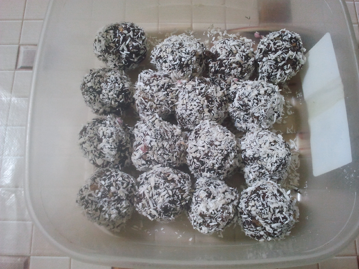 О жёлтых листьях, яблоках и гогошарах