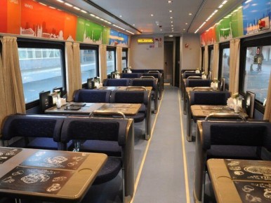 Специальное меню на Масленицу порадует пассажиров РЖД