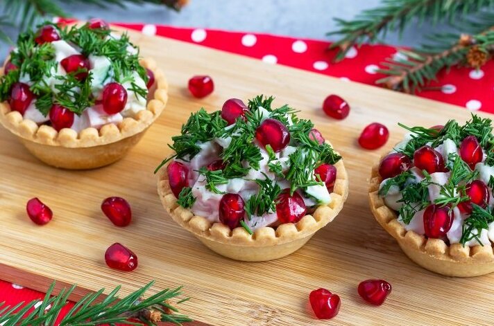 Салат, который взрывает вкус: яркое новогоднее угощение