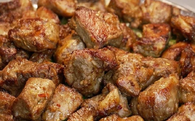 Каурма по-грузински: как сделать мягкую свинину на сковороде