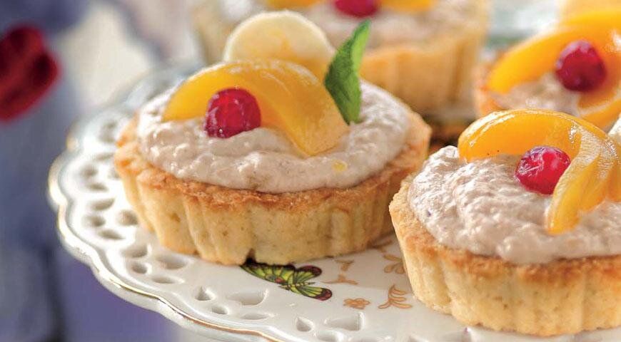 Сладкие корзиночки с персиками и бананами для настоящих гурманов