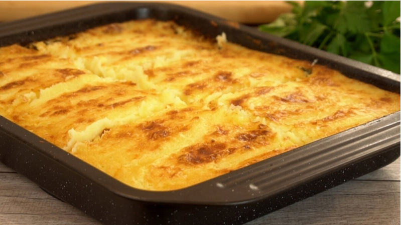 Нежная картофельная запеканка, которую оценит каждый гурман