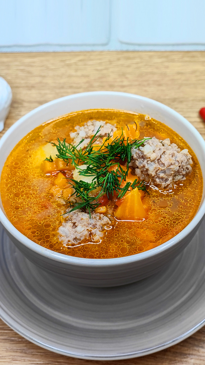 Шурпа с тефтелями: домашний уют в каждой тарелке