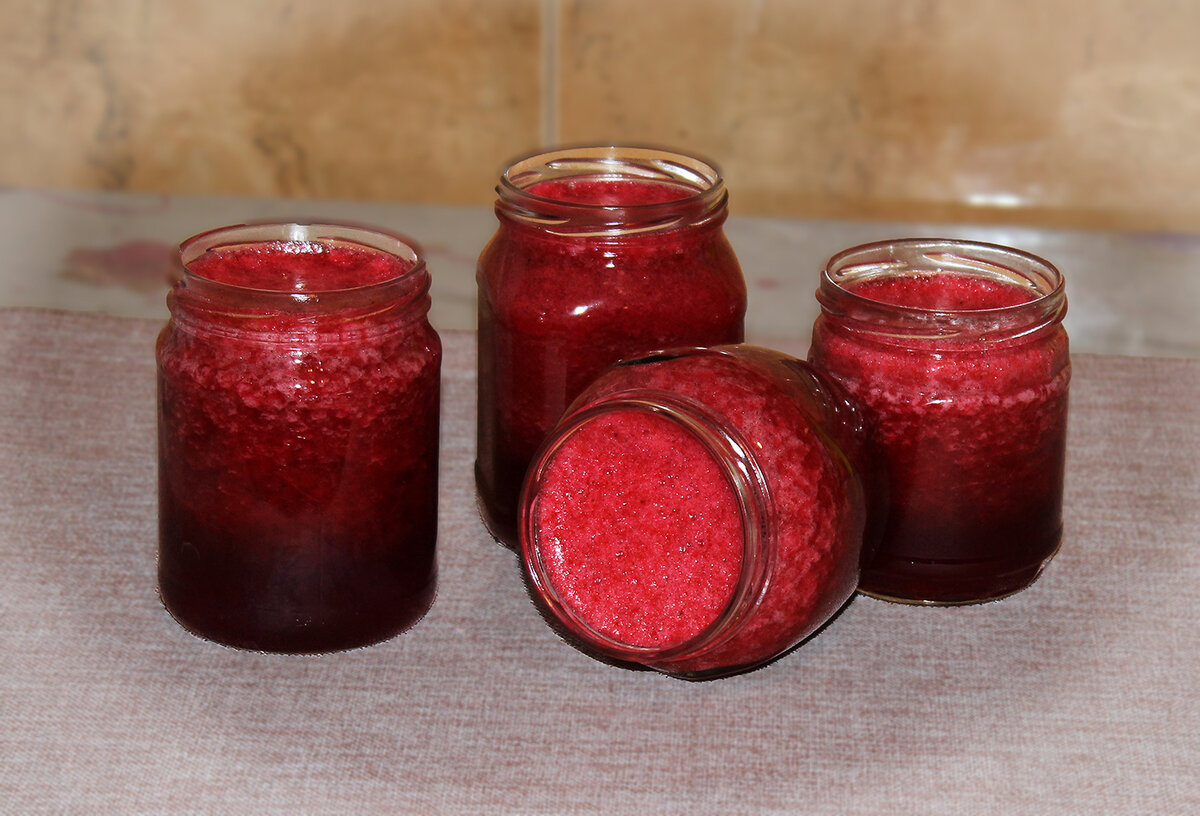 Как быстро приготовить желе из красной смородины без варки