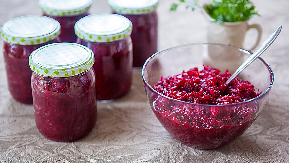 Как заготовить свеклу на зиму: простой рецепт для борща и салатов