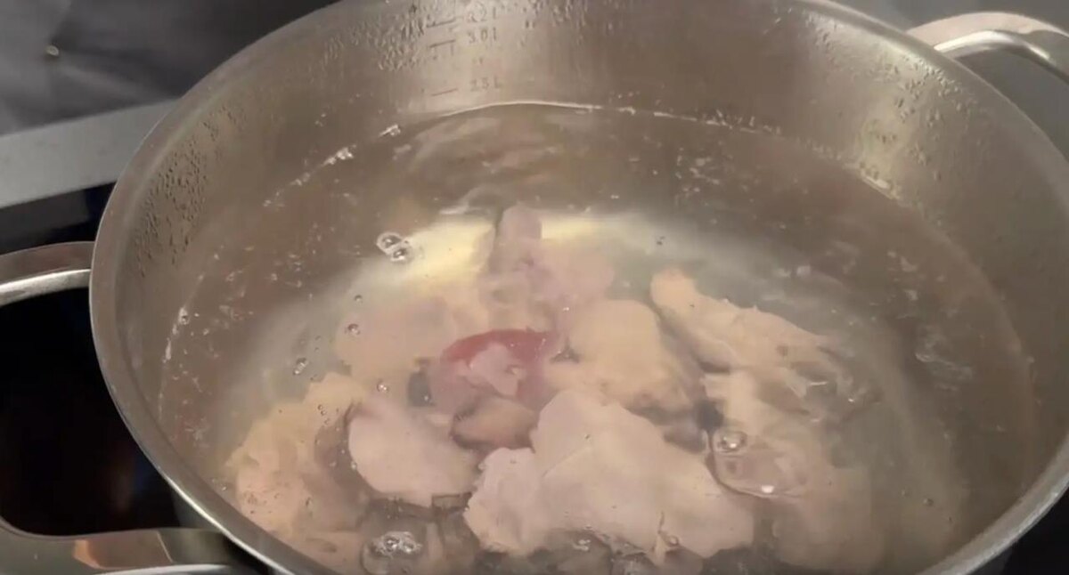 Салат с печенью: быстрый и вкусный рецепт на любой случай