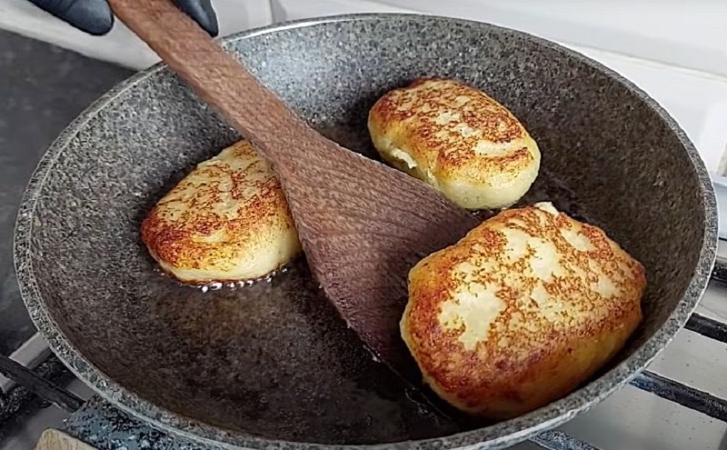 Как сделать картофельные котлеты с мясом настоящим украшением стола
