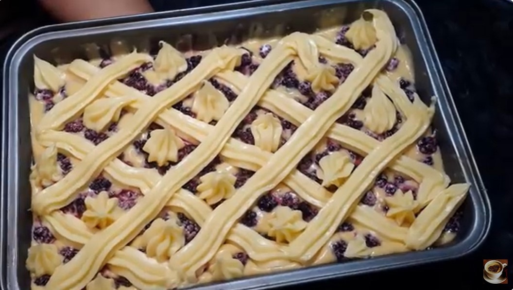 Невероятный торт-пирог с заварным кремом, который удивит каждого