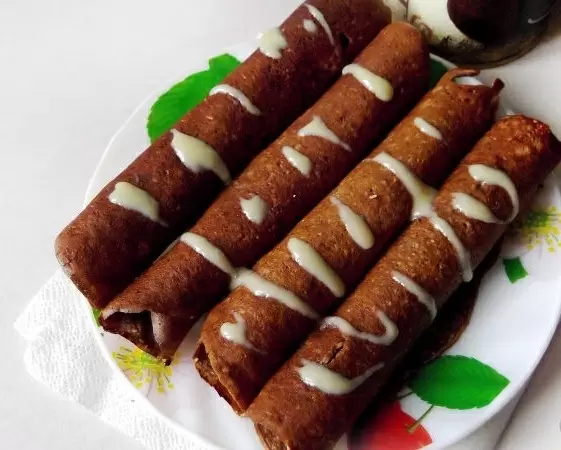 Вкусные овсяные блины с какао и сгущенкой
