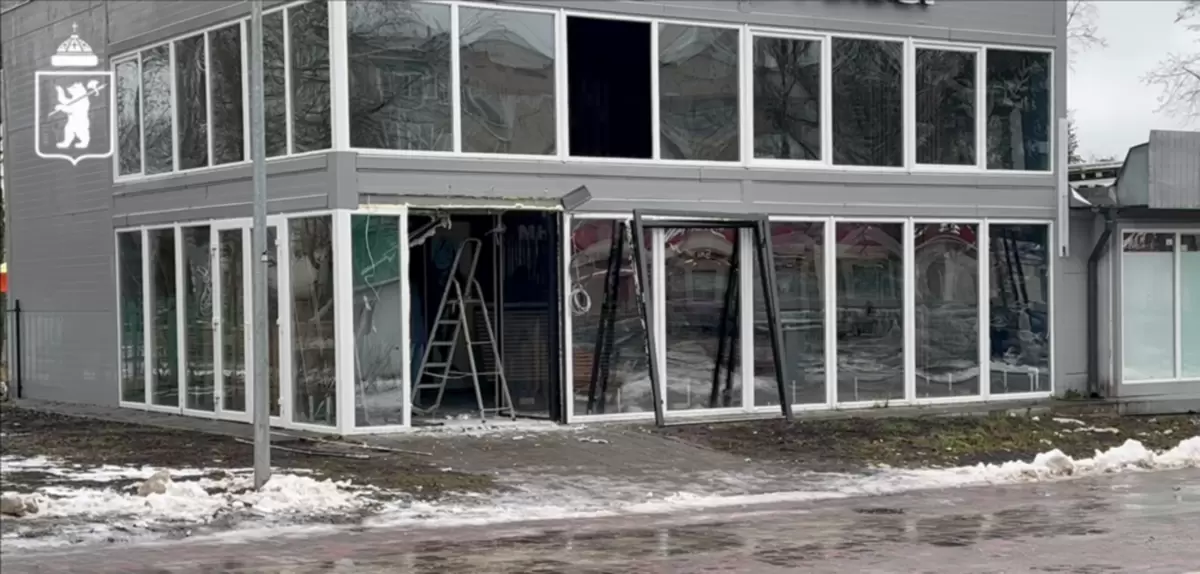 Незаконный ресторан в Ярославле теряет окна и двери в пользу администрации