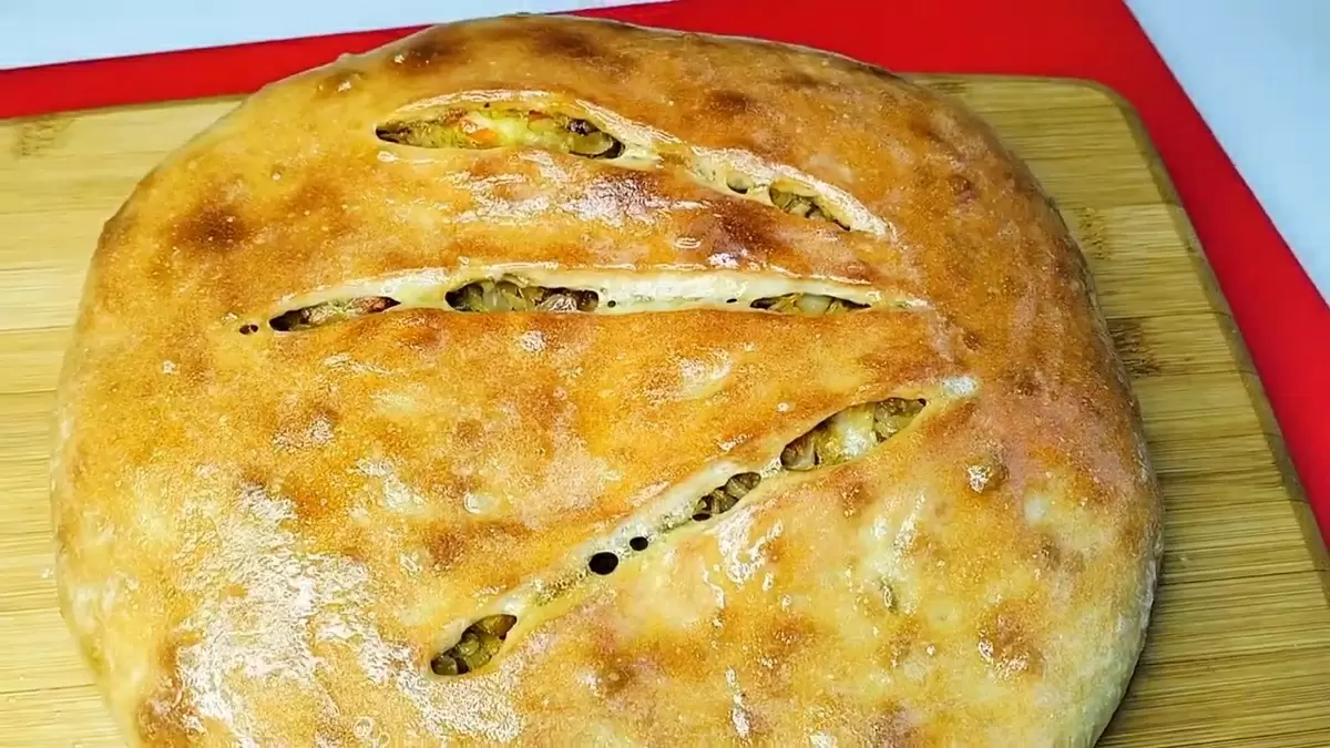 Как испечь румяный пирог с капустой: новые рецепты для вашей кухни