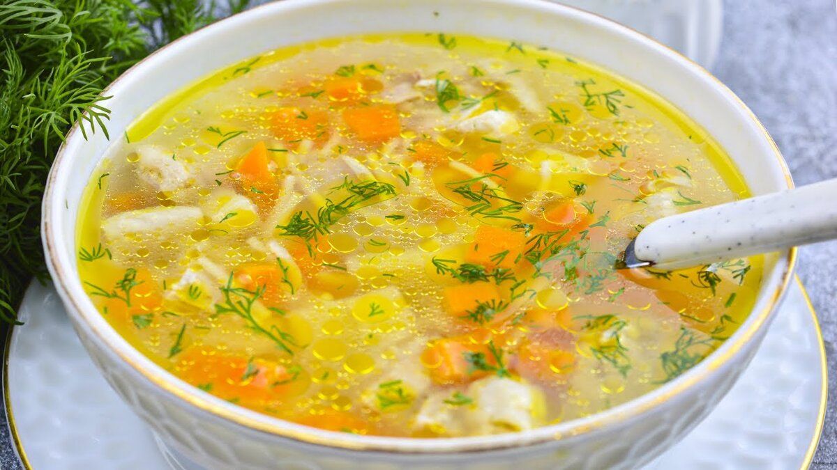 Вкусный и сытный куриный суп с вермишелью для всей семьи